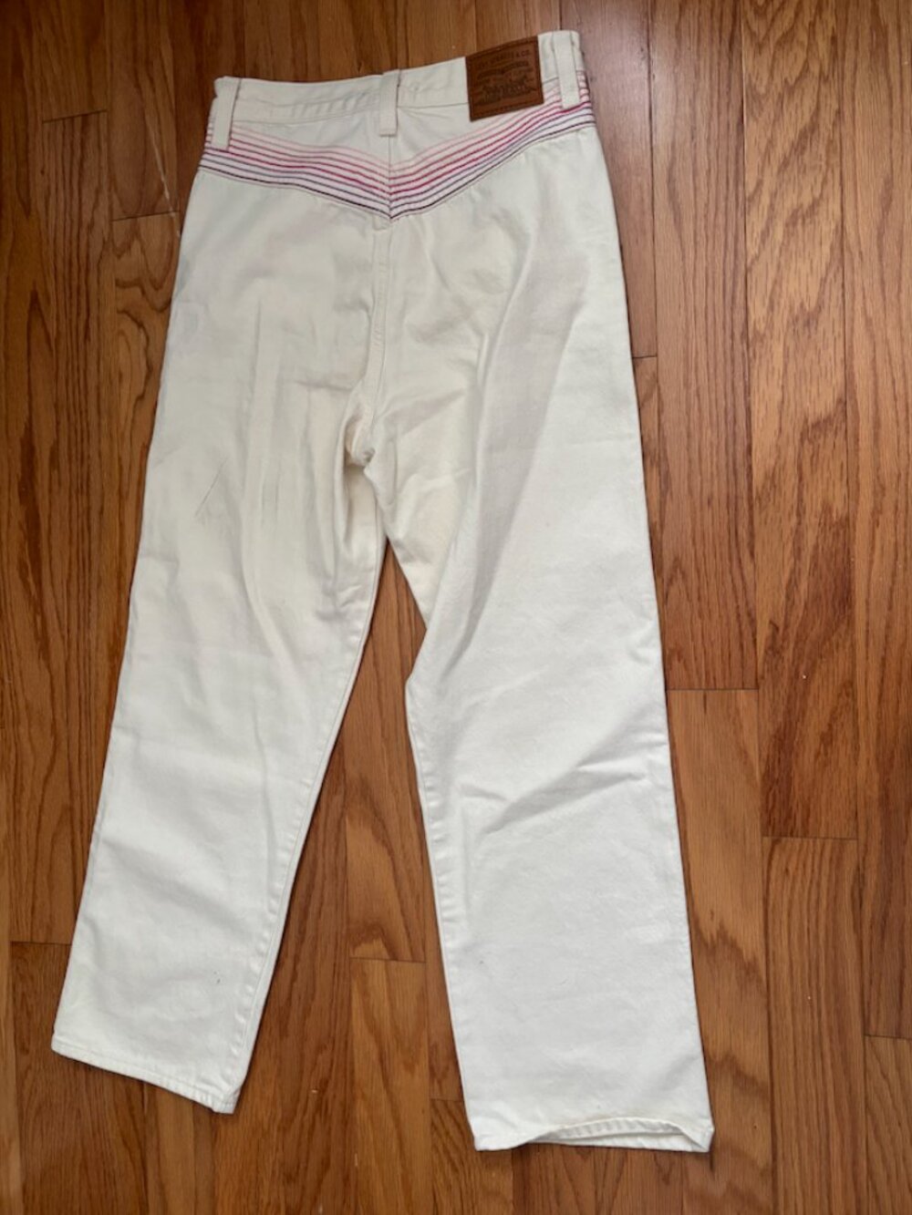 Levis Ribcage Straight Ankle Jeans in Chasing Rainbows Cream Sz 27 - Picture 6 of 10